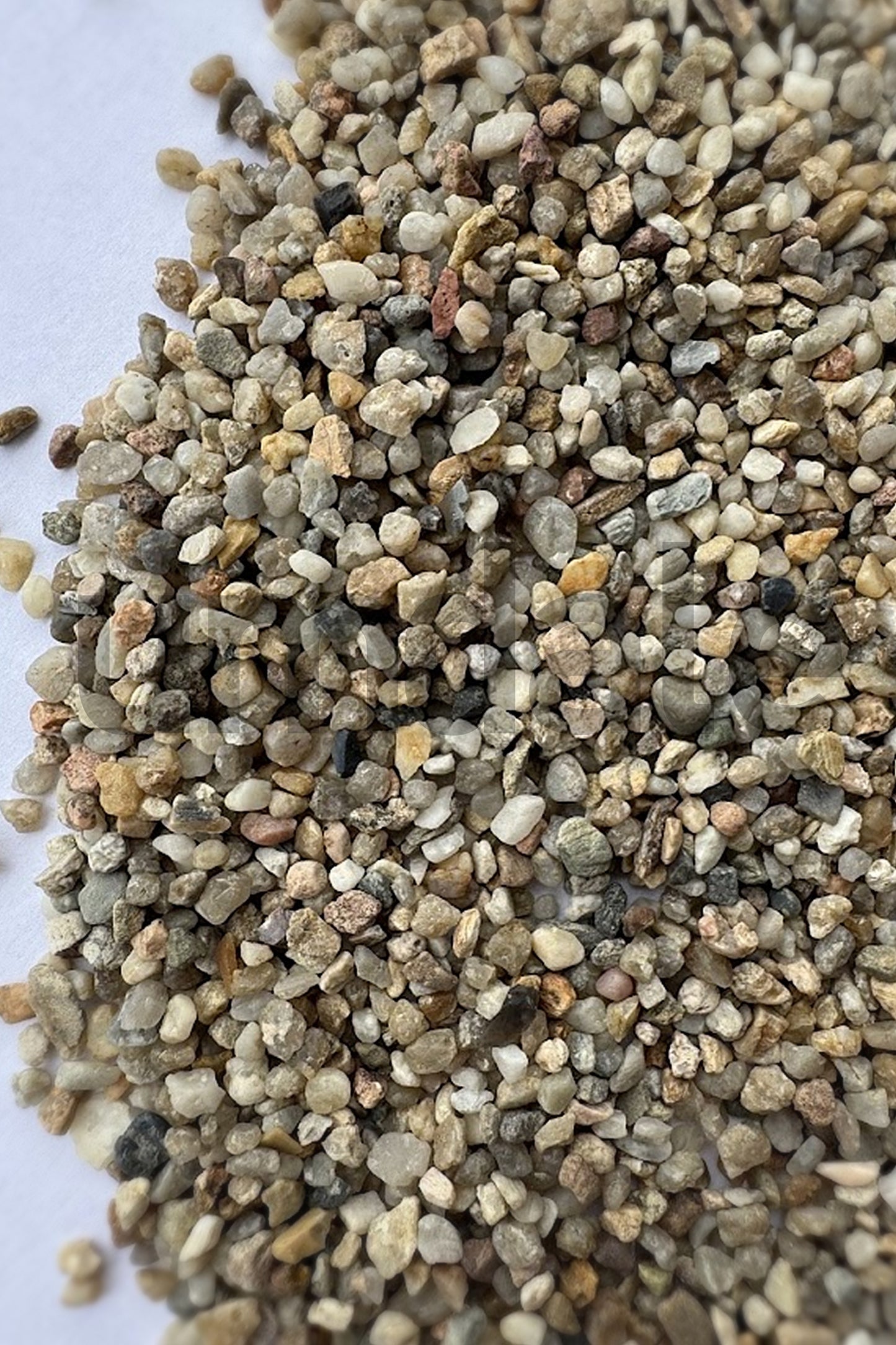 AQUAEL - Natural Multicolored Gravel 3/5 mm. 2 kg.